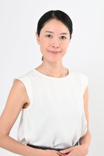 Ms. Rika Foster Kohata｜美容サロンサイト運営