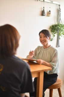 Ms. Kazuyo Kasano｜脳と心の美容家　瞑想するヘッドスパ