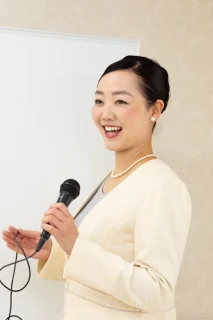 Ms. Yuko Ochi｜魅力開花セラピスト
