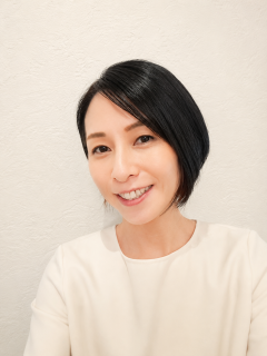 Ms. Eri Okuyama｜心と髪のビューティーケア